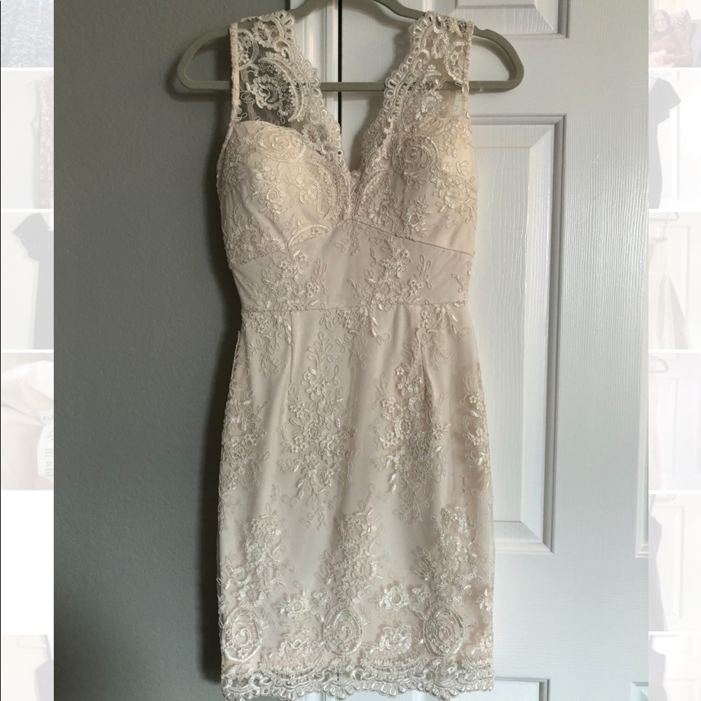 Soibleu Off white Crochet Above the Knee Dress size: S